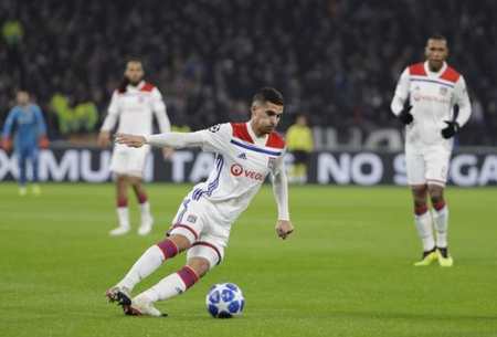 沟通不够流 沟通不够流